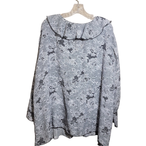 Allison Taylor plus size ruffle floral button closure top size 2X - Picture 2 of 8